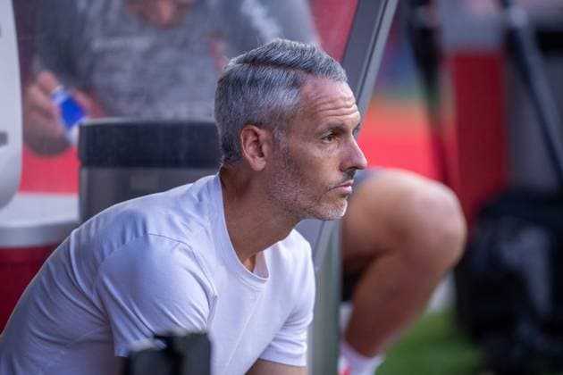 July 31, 2025, Braga, Braga, Portugal: CARLOS VICENS head coach of SC Braga seen during the UEFA Europe League 2025 26 qualification round 2 match between SC Braga and PFK Levski Sofia at Estadio Municipal de Braga on July 31, 2025 in Braga, Portugal. Braga Portugal - ZUMAl192 20250731_zsp_l192_017 Copyright: xMiguelxLemosx
