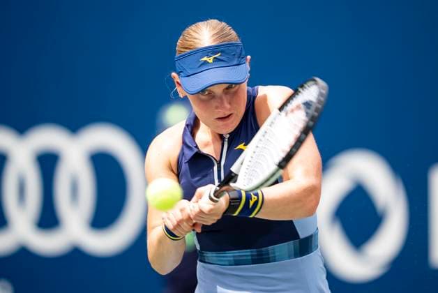 July 31, 2025, Montreal, Pq, CANADA: Suzan Lamens, of the Netherlands, returns a shot from Lin Zhu, of China, during third round tennis action at the National Bank Open tennis tournament in Montreal on Thursday, July 31, 2025. Canada News - July 31, 2025 - ZUMAc35_ 20250731_zaf_c35_069 Copyright: xChristopherxKatsarovx