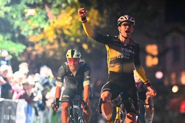 Cycling Criterium Herentals HERENTALS, BELGIUM - JULY 31 : Van Aert Wout (BEL) of Team Visma - Lease a Bike celebrating his victory during Herentals Fietst an after Tour Criterium in Herentals. On July 31, 2025 in Herentals, Belgium, 31 07 2025 Herentals Belgium  Copyright: xGvgx