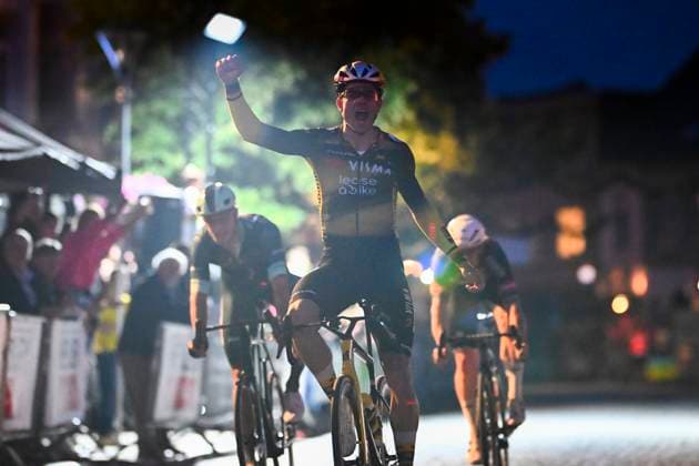 Cycling Criterium Herentals HERENTALS, BELGIUM - JULY 31 : Van Aert Wout (BEL) of Team Visma - Lease a Bike celebrating his victory during Herentals Fietst an after Tour Criterium in Herentals. On July 31, 2025 in Herentals, Belgium, 31 07 2025 Herentals Belgium  Copyright: xGvgx