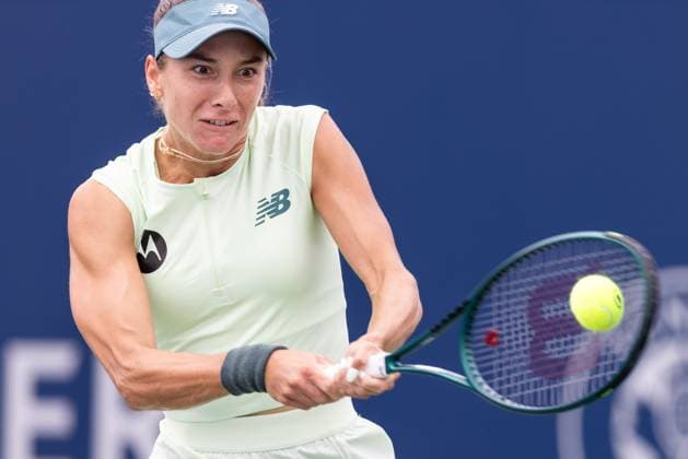July 31, 2025, Montreal, Quebec, Canada: MCCARTNEY KESSLER (28) from USA back hand in first set against Mirra Andreeva (4) in round of 32 at Canadian Open at IGA stadium in Montreal, Quebec, Canada on 2025-07-31 Montreal Canada - ZUMAl189 20250731_zsp_l189_046 Copyright: xYannickxLegarex