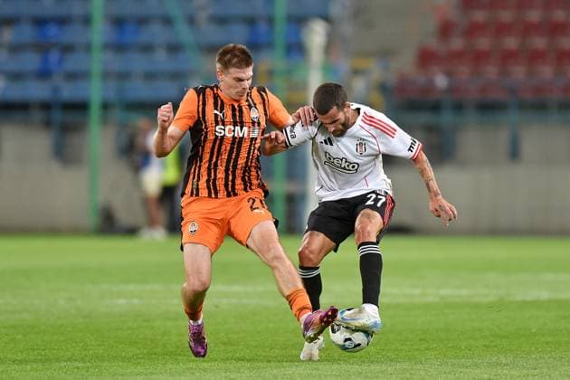 2025.07.31 Krakow Pilka nozna , UEFA Liga Europy sezon 2025 26 Szachtar Donieck - Besiktas Stambul N z Oleg Ocheretko, Rafa Silva Foto Krzysztof Porebski PressFocus 2025.07.31 Krakow Football , UEFA Europa League , 2025 2026 season FC Shakhtar Donetsk - Besiktas JK Istanbul Oleg Ocheretko, Rafa Silva Credit: Krzysztof Porebski PressFocus NEWSPIX.PL --- newspix.pl 