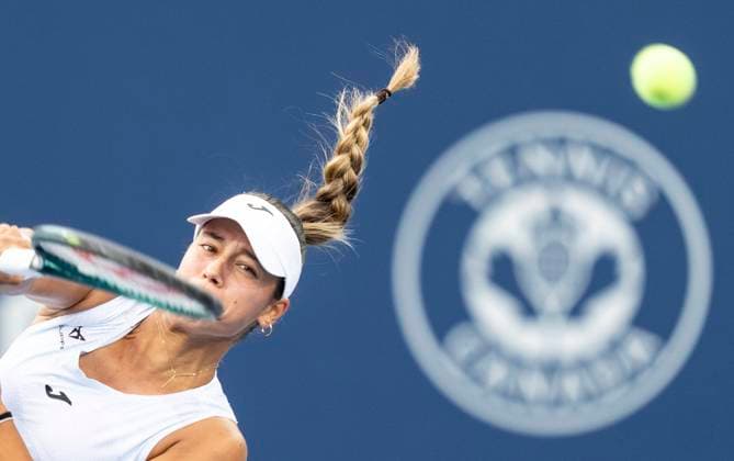July 31, 2025, Montreal, Pq, Canada: Jessica Bouzas Maneiro of Spain hits a return to Aoi Ito of Japan during third round tennis action at the National Bank Open in Montreal, Thursday, July 31, 2025. Canada News - July 31, 2025  - ZUMAc35_ 20250731_zaf_c35_116 Copyright: xChristinnexMuschix