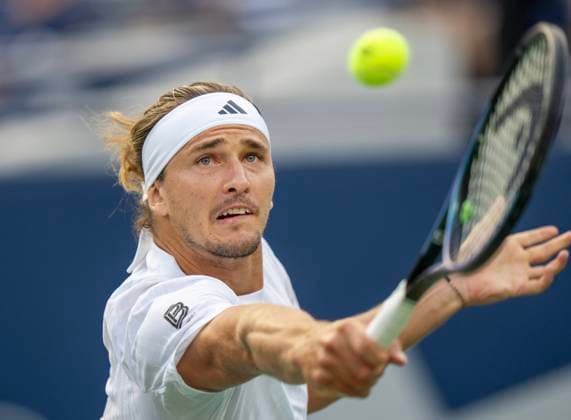 July 31, 2025, Toronto, On, Canada: Alexander Zverev of Germany hits a backhand return to Matteo Arnaldi of Italy during their match at the National Bank Open in Toronto on Thursday July 31, 2025. Canada News - July 31, 2025  - ZUMAc35_ 20250731_zaf_c35_134 Copyright: xFrankxGunnx