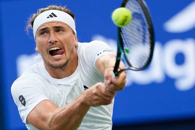 National Bank Open 2025 - Day 6 TORONTO, CANADA - JULY 31: Alexander Zverev of Germany in action against Matteo Arnaldi of Italy on day six of the 2025 National Bank Open at Sobeys Stadium in Toronto, Ontario, Canada on July 31, 2025. Mert Alper Dervis Anadolu Ontario Canada. Editorial use only. Please get in touch for any other usage.  Copyright: x2025xAnadoluxMertxAlperxDervisx