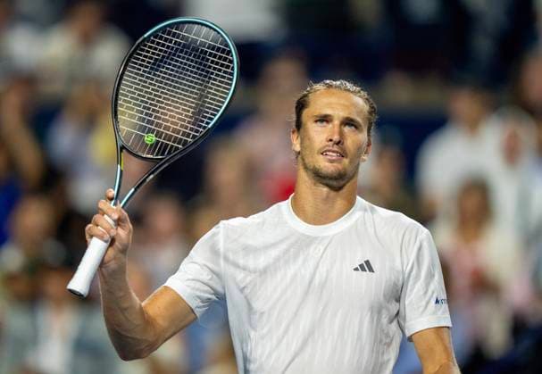 July 31, 2025, Toronto, On, Canada: Alexander Zverev of Germany salutes the crowd after defeating Matteo Arnaldi of Italy during their match at the National Bank Open in Toronto on Thursday July 31, 2025. Canada News - July 31, 2025  - ZUMAc35_ 20250731_zaf_c35_185 Copyright: xFrankxGunnx