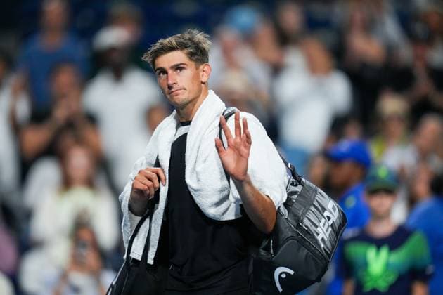July 31, 2025, Toronto, Ontario, Canada: Mateo Arnaldi of Italy leaving the court after loose against Alexander Zverev of Germany during the Men s Singles third round match on day 6 of the ATP, Tennis Herren Masters 1000 National Bank Open at Sobeys Stadium. on July 31, 2025 in Toronto, Canada. Toronto Canada - ZUMAe321 20250731_zsa_e321_116 Copyright: xLeonardoxRamirezx