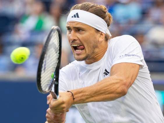 (250801) -- TORONTO, Aug. 1, 2025 -- Alexander Zverev of Germany returns the ball during the third round of the men s singles match between Alexander Zverev of Germany and Matteo Arnaldi of Italy at the 2025 National Bank Open tennis tournament in Toronto, Canada, July 31, 2025. (Photo by Xinhua) (SP)CANADA-TORONTO-TENNIS-NATIONAL BANK OPEN-MEN S SINGLES ZouxZheng 