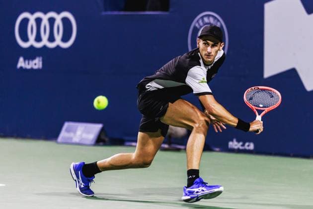 July 31, 2025, Toronto, Ontario, Canada: MATTEO ARNALDI of Italy is seen in action against ALEXANDER ZVEREV of Germany during third-round men s singles play at the 2025 National Bank Open at Sobeys Stadium in Toronto, Ontario. Toronto Canada - ZUMAt160 20250731_zip_t160_022 Copyright: xMathewxTsangx