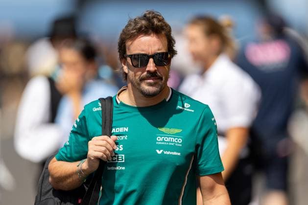 Fernando Alonso Aston Martin Aramco Formula One Team, Spain, 14 , HUN, Formula 1 World Championship, Hungarian Grand Prix, Hungaroring, Practice Day, 2025 season, 01 08 2025 HUN, Formula 1 World Championship, Hungarian Grand Prix, Hungaroring, Practice Day, 2025 season, 01 08 2025 Budapest Copyright: xEibner-Pressefoto MarcelxFischerx EP_MFI