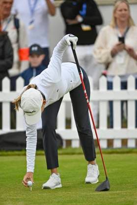 1st August 2025; Royal Porthcawl Golf Club, Porthcawl, Wales; AIG Womens Open Golf, Round 2; Emma Spitz placing ball on the 1st tee  AledxHopkins