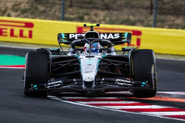 F1 - HUNGARIAN GRAND PRIX 2025 12 KIMI ANTONELLI Andrea (ita), Mercedes AMG F1 Team W16, action during the 2025 Formula 1 Lenovo Hungarian Grand Prix, 14th round of the 2025 FIA Formula One World Championship, WM, Weltmeisterschaft from August 1 to 3, 2025 on the Hungaroring, in Mogyorod, Hungary - MogyorodHungary  Copyright: xANTONINxVINCENTx