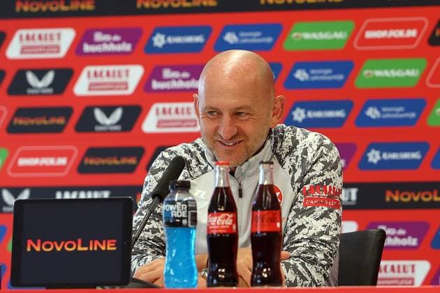 01 08 2025, xrekx, Soccer 2 Bundesliga, 1 FC Kaiserslautern Press Conference v l Torsten Lieberknecht Coach 1 FC Kaiserslautern DFL DFB REGULATIONS PROHIBIT ANY USE OF PHOTOGRAPHS as IMAGE SEQUENCES and or QUASI VIDEO Kaiserslautern