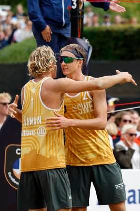 Düsseldorf, Germany, CEV EuroBeachVolley 2025 European Beach Volleyball Championships at the Rochusclub in Düsseldorf 01 08 2025 Round of 16 Matthew IMMERS NED 1 and Ruben PENNINGA NED 2 against David AHMAN AEHMAN SWE 1 and Jonatan HELLVIG SWE 2 David AHMAN AEHMAN SWE 1 and Jonatan HELLVIG SWE 2 celebrate their victory
