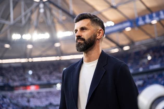 GER, 2 FBL FC Schalke 04 vs Hertha BSC Berlin 01 08 2025, Veltins Arena, Gelsenkirchen, GER, 2 FBL FC Schalke 04 vs Hertha BSC Berlin in the picture Miron MusliÄ‡ Muslic Head Coach, FC Schalke 04 on his way to the interview nordphotoxGmbHxx xChristianxSchulze nph000300