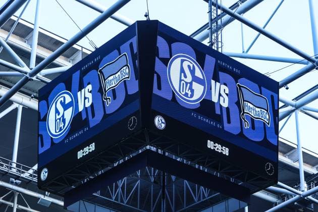 Sport, Soccer, 2 Bundesliga Season 2025 2026 1 Matchday FC Schalke 04 Hertha BSC Berlin 01 08 2025, VELTINS Arena Scoreboard with fixtures Gelsenkirchen VELTINS Arena Nordrhein Westfalen Germany