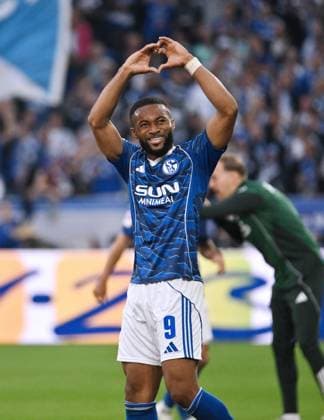 Jubel Moussa Sylla FC Schalke 04 01 08 2025, Fußball 2 Bundesliga, Saison 2025 2026, 1 Spieltag, FC Schalke 04 Hertha BSC Berlin DFL regulations prohibit any use of photographs as image sequences and or quasi video Gelsenkirchen Veltins Arena Nordrhein Westfalen Germany Team2