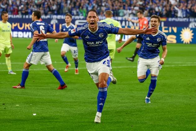Soccer, 2 Bundesliga FC Schalke 04 Herta BSC Berlin, Matchday 1, Veltins Arena, DFB DFL REGULATIONS PROHIBIT ANY USE OF PHOTOGRAPHS AS IMAGE SEQUENCES AND OR QUASI VIDEO Copyright: JoachimxBywaletz xJB-Sportfoto