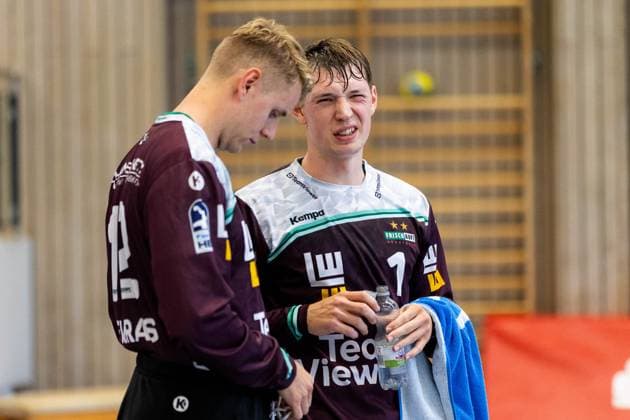 Julian BUCHELE FRISCH AUF Goeppingen, 01 and Kristian SAEVERAS FRISCH AUF Goeppingen, 12 FRISCH AUF Goeppingen FAG vs SG Koendringen Teningen, Handball, Men, S Cup Altensteig 2025, Season 2025 2026, 01 08 2025 FRISCH AUF Goeppingen FAG vs SG Koendringen Teningen, Handball, Men, S Cup Altensteig 2025, Season 2025 2026, 01 08 2025 Altensteig Copyright: xEibnerxPressefoto OliverxSchmidtx EP_OST