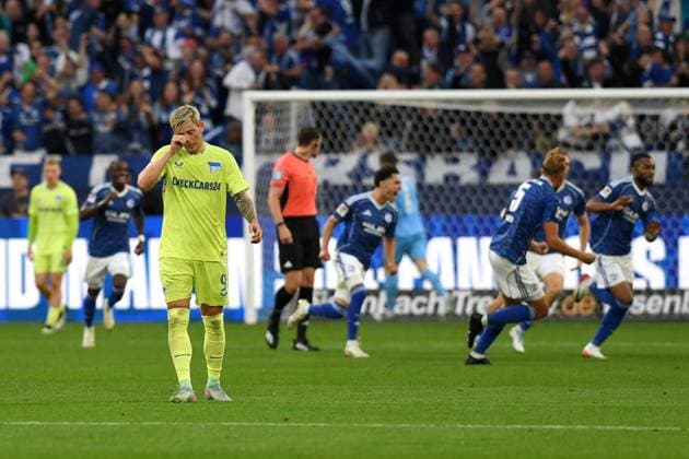 Dawid Kownacki Hertha BSC Berlin dejected during the 2 Bundesliga match between FC Schalke 04 and Hertha BSC, Veltins Arena on August 01, 2025 in Gelsenkirchen, Germany Photo by Ralf Treese DeFodi Images Dawid Kownacki Hertha BSC Berlin looks dejected during the 2 Bundesliga match between FC Schalke 04 and Hertha BSC at Veltins Arena on August 1, 2025 in Gelsenkirchen, Germany Photo by Ralf Treese DeFodi Images DFB DFL REGULATIONS PROHIBIT ANY USE OF PHOTOGRAPHS AS IMAGE SEQUENCES AND OR QUASI VIDEO Photo by Ralf Treese DeFodi Images