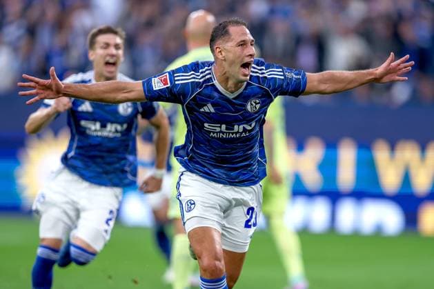 01 08 2025, Soccer, FC Schalke 04 Hertha BSC, 1 Matchday, 2 Soccer Bundesliga, Veltins Arena Gelsenkirchen, Season 2025 2026 Goal celebration after the goal to 2 0 by scorer Nikola Katic Schalke04 25 DFB regulations prohibit any use of photographs as image sequences and or quasi video Nordrhein Westfalen Germany
