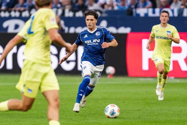 GER, 2 FBL FC Schalke 04 vs Hertha BSC Berlin 01 08 2025, Veltins Arena, Gelsenkirchen, GER, 2 FBL FC Schalke 04 vs Hertha BSC Berlin in picture Soufiane El Faouzi FC Schalke 04, 23 single action whole body whole body ball on foot nordphotoxGmbHxx xChristianxSchulze nph000300