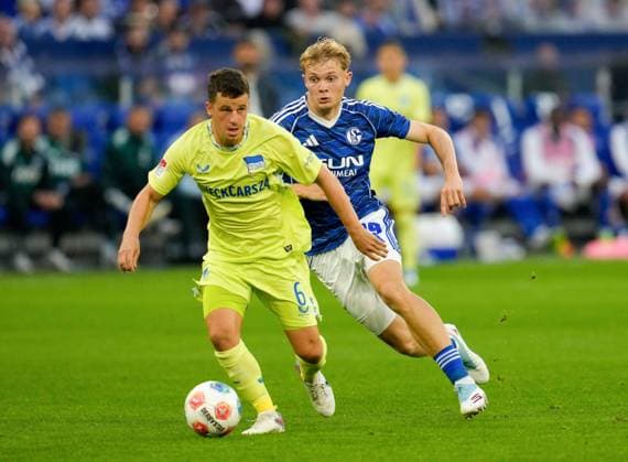 Diego Demme Hertha BSC, 6 and Vitalie Becker FC Schalke 04, 39 GER, FC Schalke 04 vs Hertha BSC, Football, 2 Bundesliga, 1 Matchday, Season 2025 2026, 01 08 2025 DFL REGULATIONS PROHIBIT ANY USE OF PHOTOGRAPHS AS IMAGE SEQUENCES AND OR QUASI VIDEO GER, FC Schalke 04 vs Hertha BSC, Football, 2 Bundesliga, 1 Matchday, Season 2025 2026, 01 08 2025 Gelsenkirchen Copyright: xEibner-Pressefoto ScottxColemanx EP_SCN