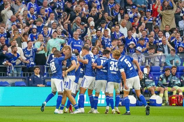 Germany Soccer 2 Bundesliga 2025 26, 11 Matchday FC Schalke 04 vs Hertha BSC VELTINS Arena Gelsenkirchen Goal and goal celebration to 2 0 by Nikola KatiÄ‡ Nikola Katic Schalke 04, 25 Joy, emotions, jubilation Copyright: xJOERANxSTEINSIEKx