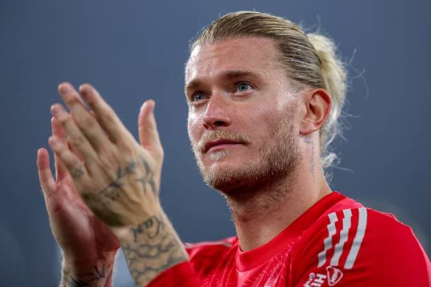 01 08 2025, Football, FC Schalke 04 Hertha BSC, 1 Matchday, 2 Soccer Bundesliga, Veltins Arena Gelsenkirchen, Season 2025 2026 Final cheer after the 2 1 victory for Schalke goalkeeper Loris Karius Schalke04 01 cheering DFB regulations prohibit any use of photographs as image sequences and or quasi video North Rhine-Westphalia Germany