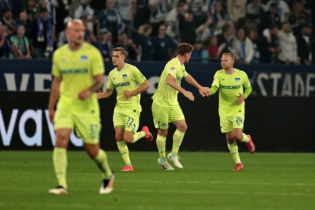 The players of Hertha BSC celebrate the goal to 2 1 by Sebastian Grönning Hertha BSC during the match of the 2 Bundesliga season 2025 26 FC Schalke 04 Hertha BSC Copyright Thomas Pakusch