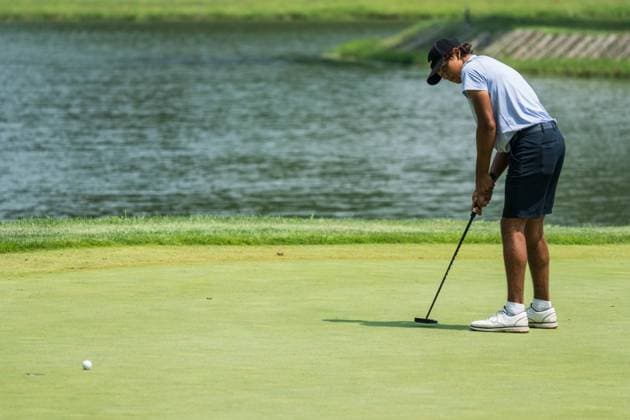 August 1, 2025, West Lafayette, Indiana, USA: CHARLIE WOODS putts on the final day of the PGA, Golf Herren Junior Championships on August 1, 2025, at the Birck Boilermaker Golf Complex in West Lafayette, Ind. West Lafayette USA - ZUMAw145 20250801_zsp_w145_002 Copyright: xDavidxWegielx