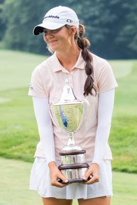 August 1, 2025, West Lafayette, Indiana, USA: ASTERISK TALLEY with the championship trophy on the final day of the PGA, Golf Herren Junior Championships on August 1, 2025, at the Birck Boilermaker Golf Complex in West Lafayette, Ind. West Lafayette USA - ZUMAw145 20250801_zsp_w145_004 Copyright: xDavidxWegielx