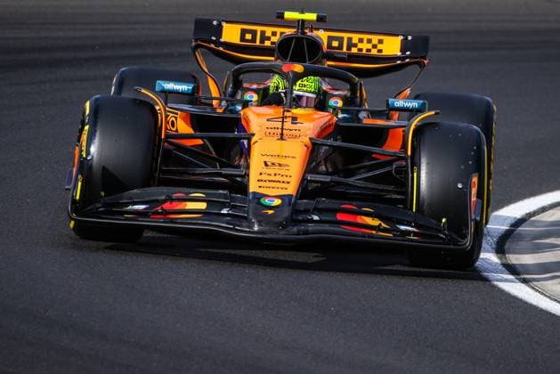 F1 Hungarian Grand Prix Lando Norris of McLaren during a second practice session ahead of the Formula One Hungarian Grand Prix at the Hungaroring circuit in Mogyorod near Budapest on August 1st, 2025. Budapest Hungary  Copyright: xBeataxZawrzelx originalFilename:zawrzel-f1hungar250801_npO9m.jpg