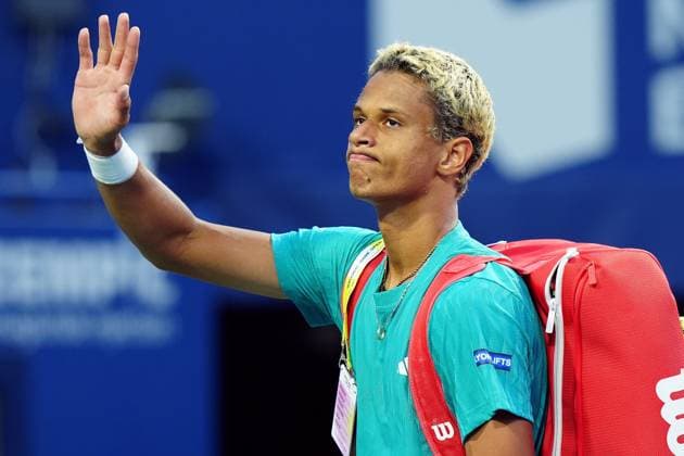 August 1, 2025, Toronto, On, Canada: Gabriel Diallo, of Canada, acknowledges the crowd after being defeated by Taylor Fritz, of the United States of America, at the National Bank Open in Toronto, Friday, Aug. 1, 2025. Canada News - August 1, 2025 - ZUMAc35_ 20250801_zaf_c35_157 Copyright: xFrankxGunnx