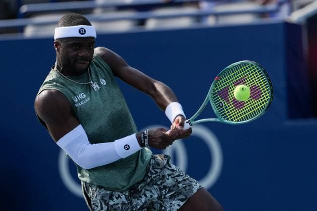 ATP, Tennis Herren Masters 1000 National Bank Open Toronto Presented by Rogers 2025 - Day 7 Frances Tiafoe of the United States plays a backhand against Aleksandar Vukic of Australia during the Men s Singles third round match on day 7 of the ATP Masters 1000 National Bank Open at Sobeys Stadium. on August 1, 2025 in Toronto, Canada. (Photo by Leonardo Ramirez Eyepix Group) Copyright: xLeonardoxRamirezx xEyepixxGroupx LR-01082025-07571