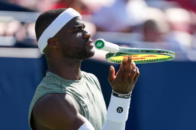 August 1, 2025, Toronto, Ontario, Canada: Frances Tiafoe of the United States in action against Aleksandar Vukic of Australia during the Men s Singles third round match on day 7 of the ATP, Tennis Herren Masters 1000 National Bank Open at Sobeys Stadium. on August 1, 2025 in Toronto, Canada. Toronto Canada - ZUMAe321 20250801_zsa_e321_010 Copyright: xLeonardoxRamirezx