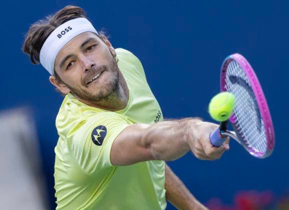 (250802) -- TORONTO, Aug. 2, 2025 -- Taylor Fritz of the United States returns the ball during the third round of the men s singles match between Gabriel Diallo of Canada and Taylor Fritz of the United States at the 2025 National Bank Open tennis tournament in Toronto, Canada, on Aug. 1, 2025. (Photo by Xinhua) (SP) CANADA-TORONTO-TENNIS-NATIONAL BANK OPEN-MEN S SINGLES ZouxZheng 