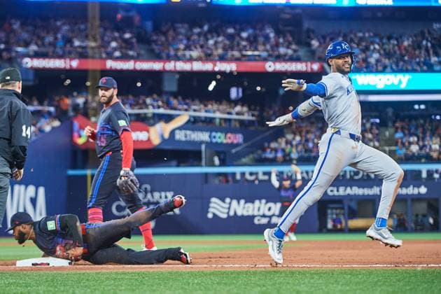 August 1, 2025, Toronto, On, Canada: Kansas City Royals third base Maikel Garcia (11) flies past first base as he is tagged out by Toronto Blue Jays first base Vladimir Guerrero Jr. (27) during eighth inning MLB, Baseball Herren, USA baseball action in Toronto, Friday, Aug. 1, 2025. Canada News - August 1, 2025 - ZUMAc35_ 20250801_zaf_c35_218 Copyright: xSammyxKoganx
