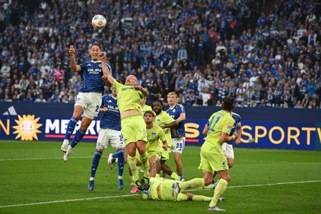 Nikola KATIC GE scores the or to 2 0 with a header, Football 2 Bundesliga, Matchday 1, FC Schalke 04 GE Hertha BSC Berlin B on 01 08 2025 in Gelsenkirchen Germany DFL regulations prohibit any use of photographs as image sequences and or quasi video Â