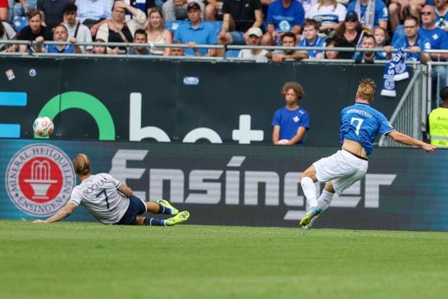 2025 08 02 xJFAx 2 Bundesliga Season 2025 26 1 Matchday SV Darmstadt 98 VFL Bochum v l , Kevin Vogt VFL Bochum , Isac Alexi Sivert Lidberg SV Darmstadt 98 scores the goal for 1 0 DFL DFB REGULATIONS PROHIBIT ANY USE OF PHOTOGRAPHS as IMAGE SEQUENCES and or QUASI VIDEO Copyright: JoaquimxFerreira