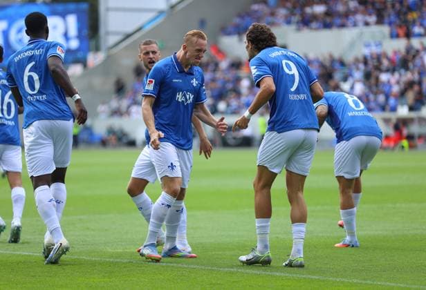 02 08 2025, xdcx, Soccer 2 Bundesliga, SV Darmstadt 98 VfL Bochum, emonline, emspor, despor, v l , Goal celebration, celebrate the goal DFL DFB REGULATIONS PROHIBIT ANY USE OF PHOTOGRAPHS AS IMAGE SEQUENCES AND OR QUASI VIDEO Copyright: HMBxMedia Claus