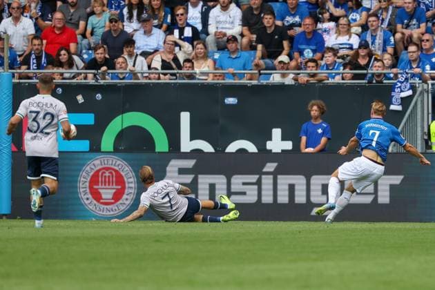 2025 08 02 xJFAx 2 Bundesliga Season 2025 26 1 Matchday SV Darmstadt 98 VFL Bochum v l , Maximilian Wittek VFL Bochum , Kevin Vogt VFL Bochum , Isac Alexi Sivert Lidberg SV Darmstadt 98 scores the goal for 1 0 DFL DFB REGULATIONS PROHIBIT ANY USE OF PHOTOGRAPHS as IMAGE SEQUENCES and or QUASI VIDEO Copyright: JoaquimxFerreira