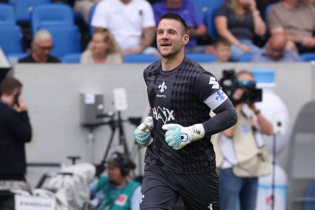 2025 08 02 xJFAx 2 Bundesliga Season 2025 26 1 Matchday SV Darmstadt 98 VFL Bochum v l , Goalkeeper, Goalkeeper Marcel Schuhen SV Darmstadt 98 DFL DFB REGULATIONS PROHIBIT ANY USE OF PHOTOGRAPHS as IMAGE SEQUENCES and or QUASI VIDEO Copyright: JoaquimxFerreira