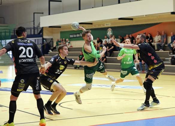 02 08 2025, xovx, Handball Test Match Daikin Handball Bundesliga, HSG Wetzlar HSC 2000 Coburg v l Tin Kontrec HSC 2000 Coburg , Marin Lisac HSC 2000 Coburg , Niklas Theiß HSG Wetzlar , Dominik Mappes HSG Wetzlar , Bartolmeij Bis HSC 2000 Coburg Wetzlar Dutenhofen Sporthalle Hessen Deutschland DE