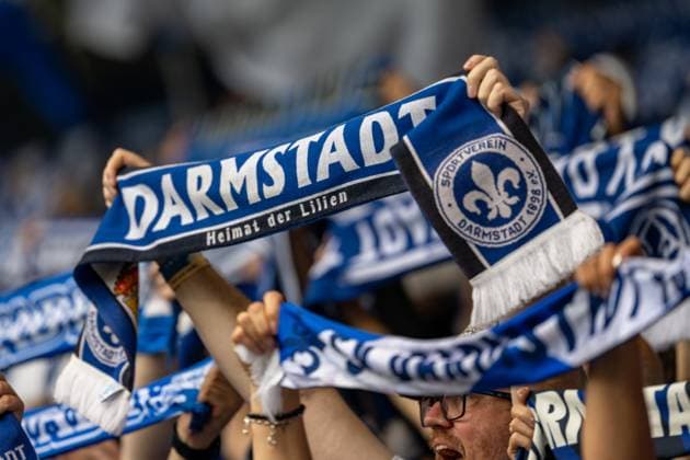 Fans of Darmstadt 98 before the match, GER, SV Darmstadt 98 vs VfL Bochum, Football, 2 Bundesliga, Matchday 1, Season 2025 2026, 02 08 2025 DFL REGULATES PROHIBIT ANY USE OF PHOTOGRAPHS AS IMAGE SEQUENCES AND OR QUASI VIDEO GER, SV Darmstadt 98 vs VfL Bochum, Football, 2 Bundesliga, Matchday 1, Season 2025 2026, 02 08 2025 Darmstadt Copyright: xEibner-Pressefoto FlorianxWiegandx EP_FWD