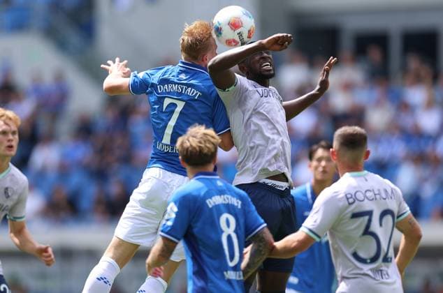 02 08 2025, xdcx, Soccer 2 Bundesliga, SV Darmstadt 98 VfL Bochum, emonline, emspor, despor, v l , Isac Lidberg SV Darmstadt 98 , Ibrahima Sissoko VfL Bochum DFL DFB REGULATIONS PROHIBIT ANY USE OF PHOTOGRAPHS AS IMAGE SEQUENCES AND OR QUASI VIDEO Copyright: HMBxMedia Claus