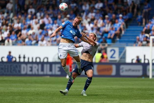 2025 08 02 xJFAx 2 Bundesliga Season 2025 26 1 Matchday SV Darmstadt 98 VFL Bochum v l , Isac Alexi Sivert Lidberg SV Darmstadt 98 , Philipp Strompf VFL Bochum header, header duel DFL DFB REGULATIONS PROHIBIT ANY USE OF PHOTOGRAPHS as IMAGE SEQUENCES and or QUASI VIDEO Copyright: JoaquimxFerreira