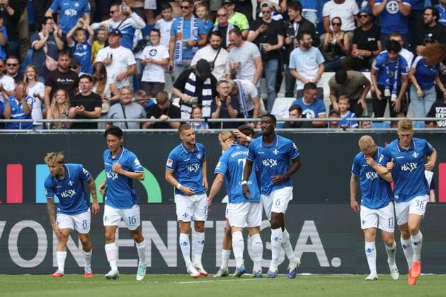 2025 08 02 xJFAx 2 Bundesliga Season 2025 26 1 Matchday SV Darmstadt 98 VFL Bochum v l , Torjubel, Goal celebration, celebrate the goal SV Darmstadt 98 DFL DFB REGULATIONS PROHIBIT ANY USE OF PHOTOGRAPHS as IMAGE SEQUENCES and or QUASI VIDEO Copyright: JoaquimxFerreira
