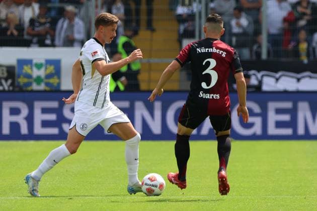 02 08 2025, Football, Men, 2 Bundesliga, Season 2025 2026, SV 07 Elversberg 1 FC Nürnberg, Lukas Petkov SV 07 Elversberg , Danilo Soares 1 FC Nürnberg Elversberg Ursapharm Arena an der Kaiserlinde Saarland Germany DEU Copyright: xSebastianxBachx