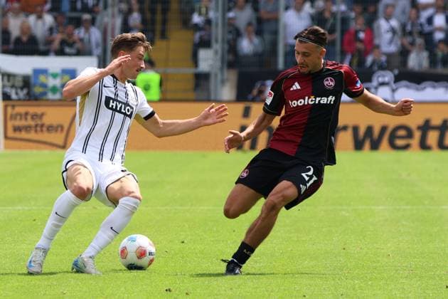 02 08 2025, Football, Men, 2 Bundesliga, Season 2025 2026, SV 07 Elversberg 1 FC Nürnberg, Lukas Petkov SV 07 Elversberg , Berkay Yilmaz 1 FC Nürnberg Elversberg Ursapharm Arena an der Kaiserlinde Saarland Germany DEU Copyright: xSebastianxBachx